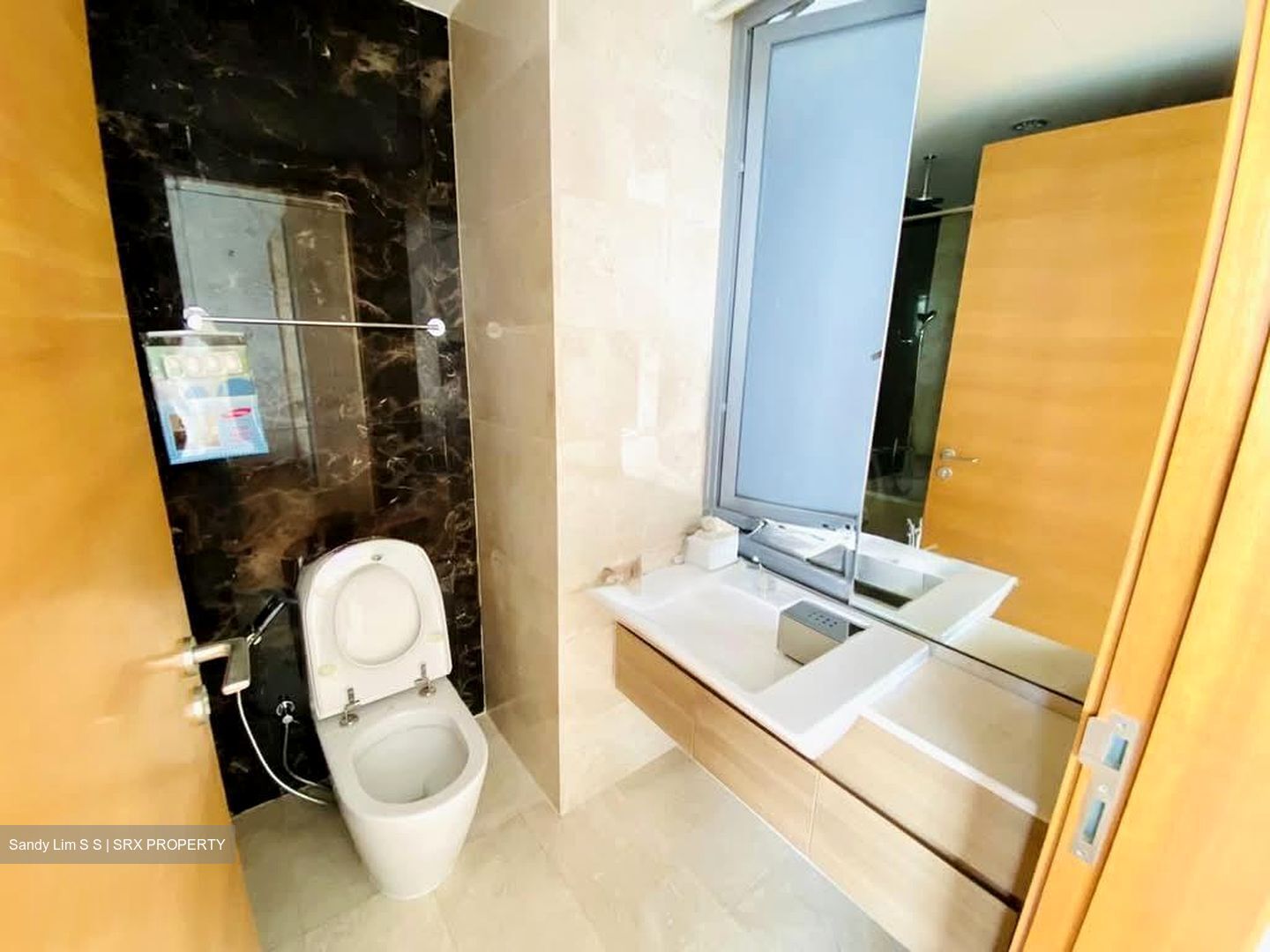 Centro Residences (D20), Condominium #576761631